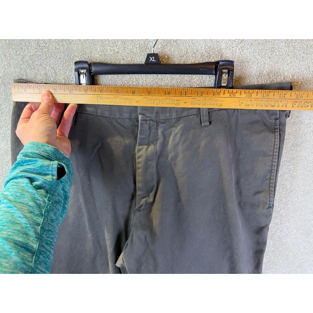 Banana Republic Gavin Chino Pants Mens 36x30 (Fits 35x28.5) Gray Straight‎ Leg